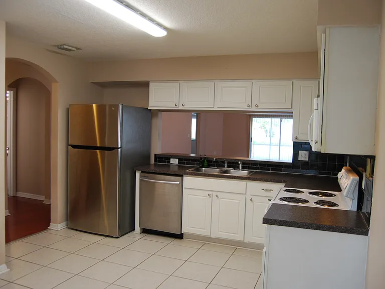 18105 Canal Pointe St — Photo 11