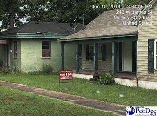 207 W James St, Mullins, SC 29574