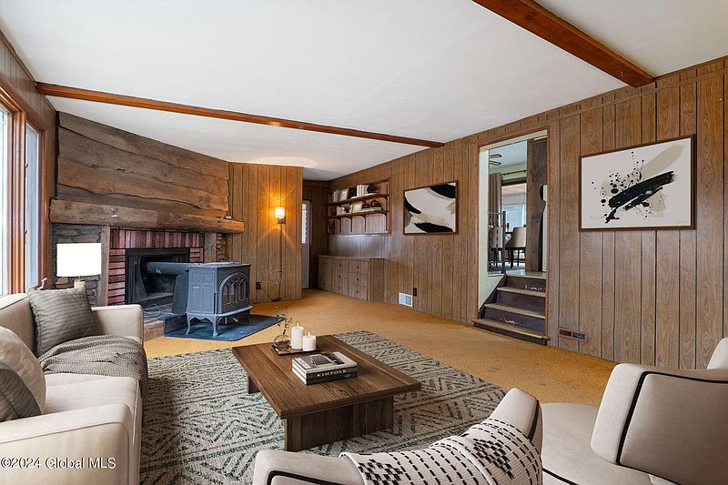 4th image of 109 Woodman Road
