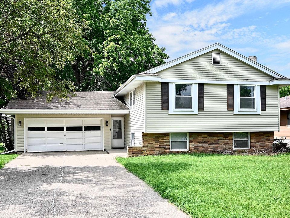 1st image of 1775 Gilmore Ave