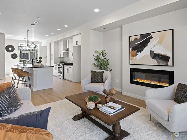 17002 13th Avenue W #B2, Lynnwood, WA 98037