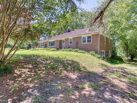 5th image of 12158 Sperryville Pike
