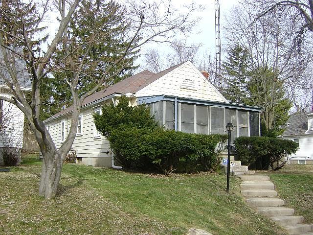 2nd image of 629 Daleview Ave