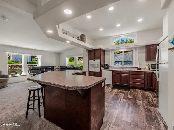 2009 Elm Dr, Saint Maries, ID 83861