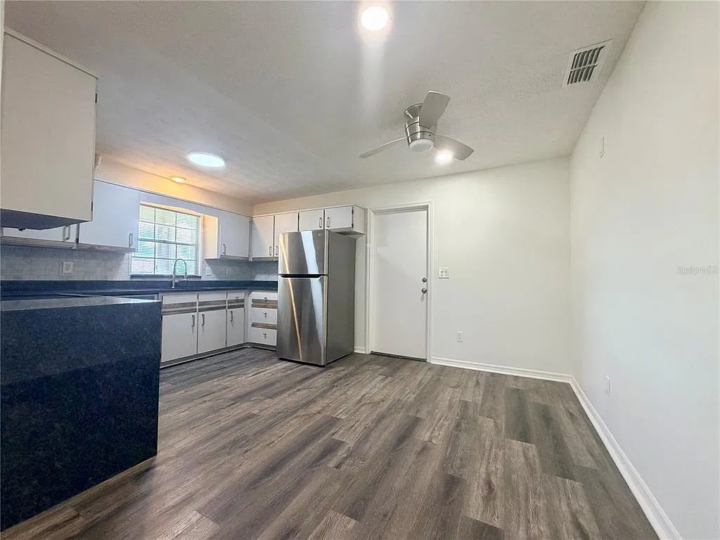 2 bed, 2.0 bath, 980 sqft, $1,550 — Photo 3