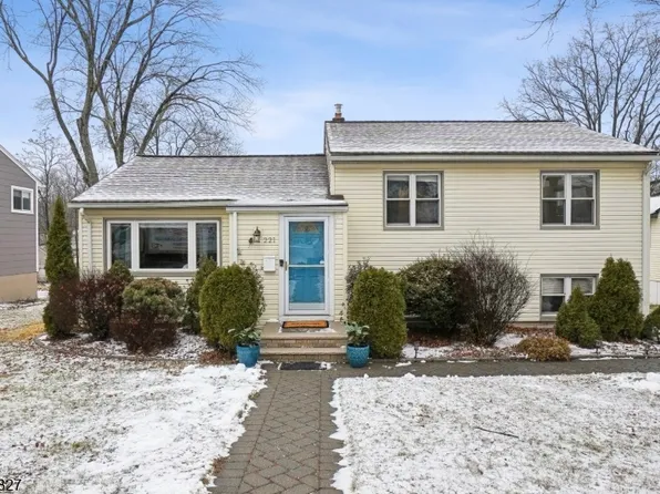 221 Saint Cloud Ave, West Orange Twp., NJ 07052