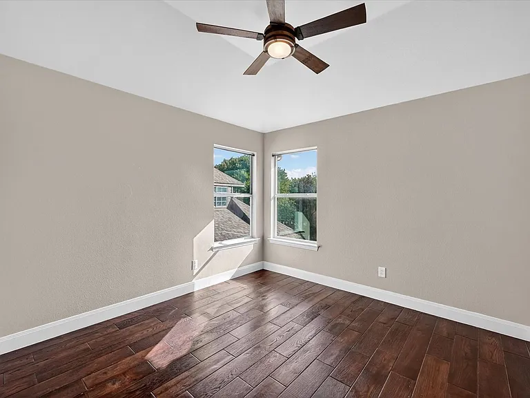 3102 Southwood Dr — Photo 19