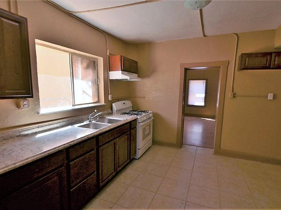 5th image of 3421 Rivera Ave