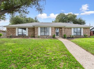 1009 Radisson Dr, Hewitt, TX 76643