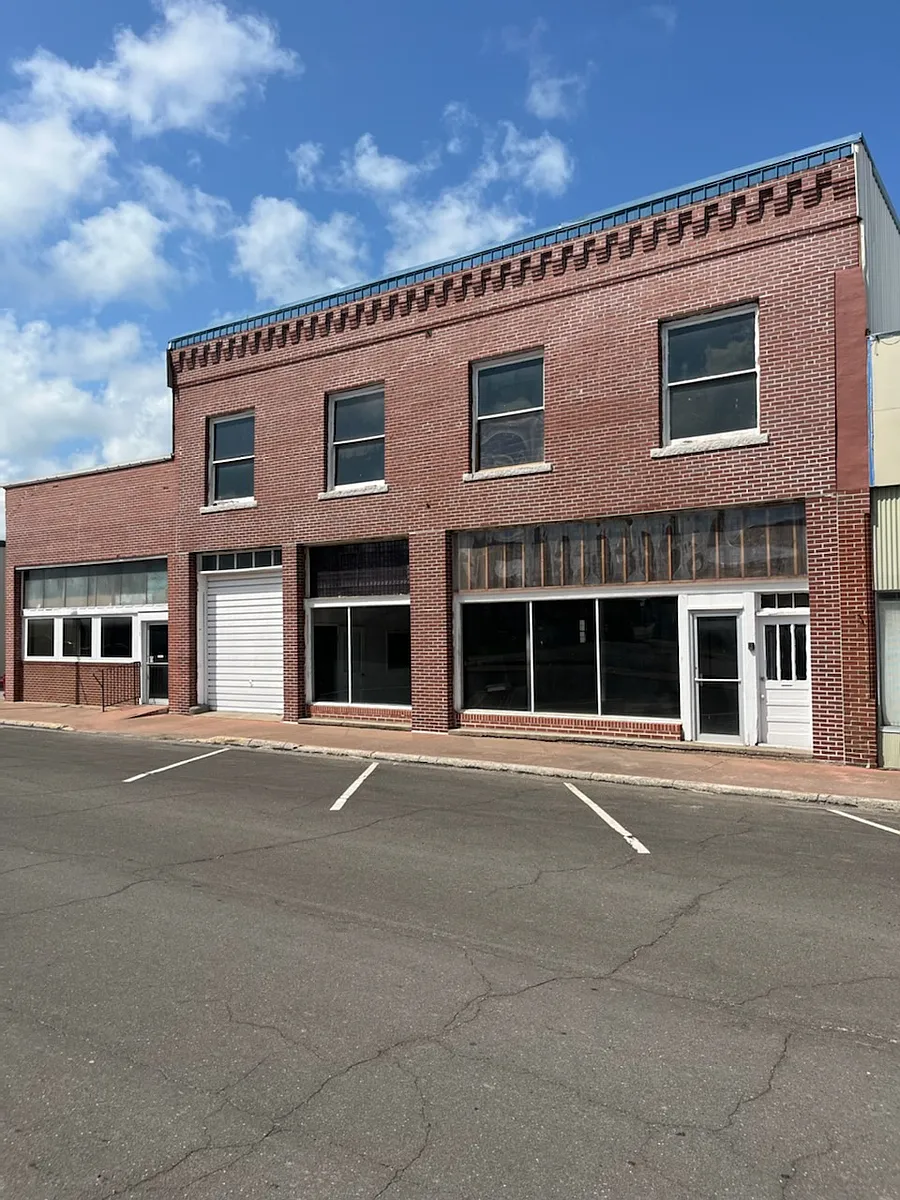 Building Photo - 1401 Walnut St #2