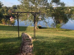 106 High Meadow Trl, Jenkinsburg, GA 30234