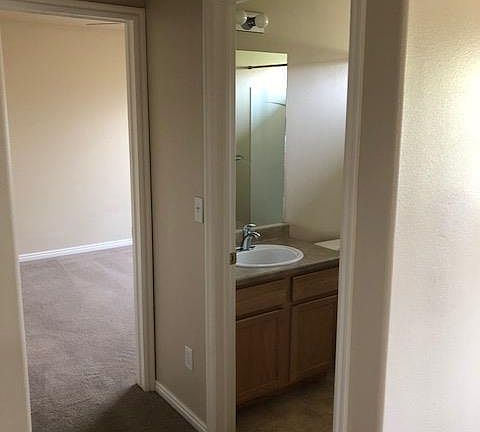4th image of 3012 N 1410 W APT O1