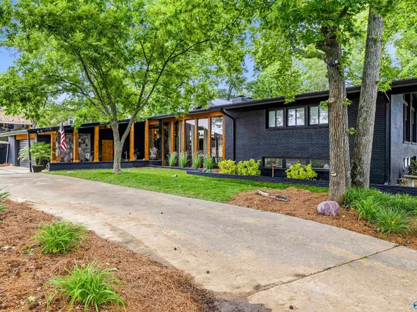 2075 Big Nose Dr, Centre, AL 35960