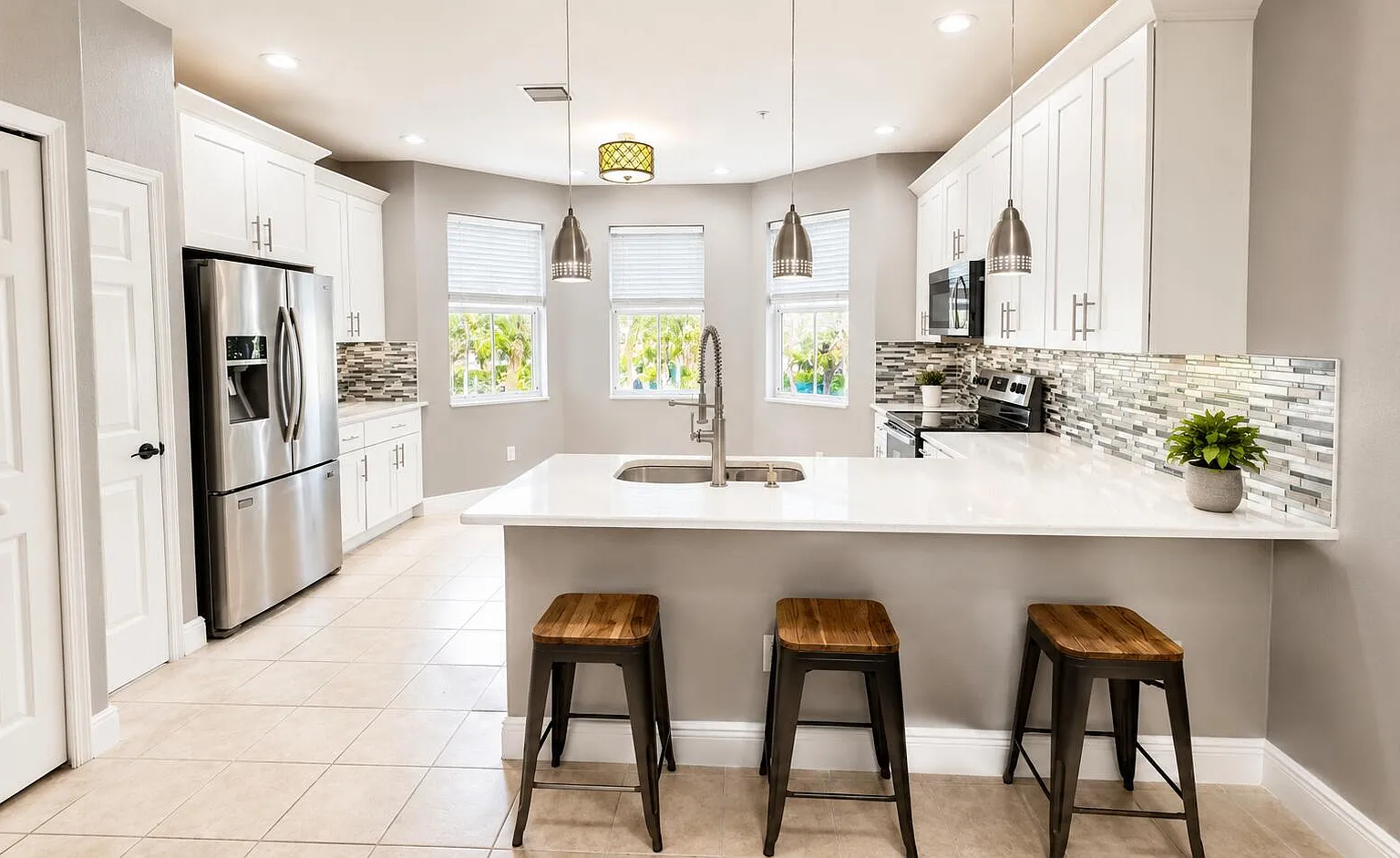 3 bed, 3.5 bath, 1932 sqft, $2,650 — Photo 2