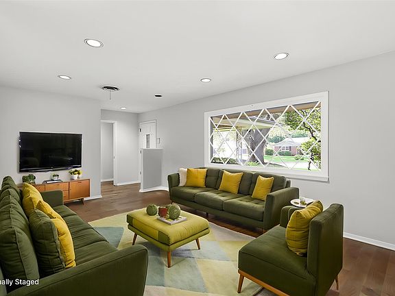 3rd image of 3512 Wosley Dr