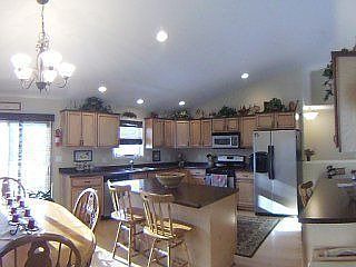 2nd image of 121 Bluffview Dr