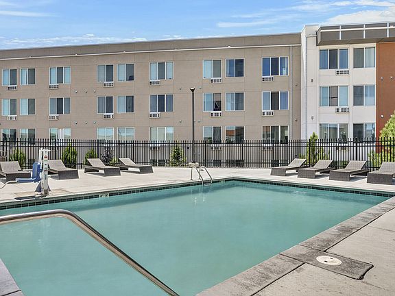 5th image of 1340 Inverness Dr #1207