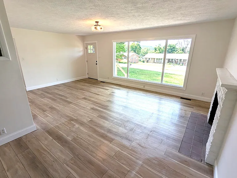 111 Brumley Cir — Photo 8