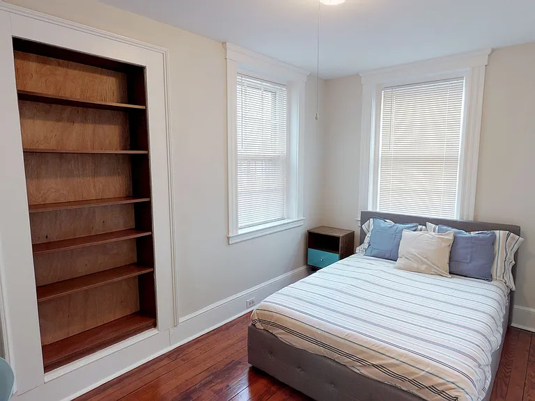 542 Chapel St #5 — Photo 6