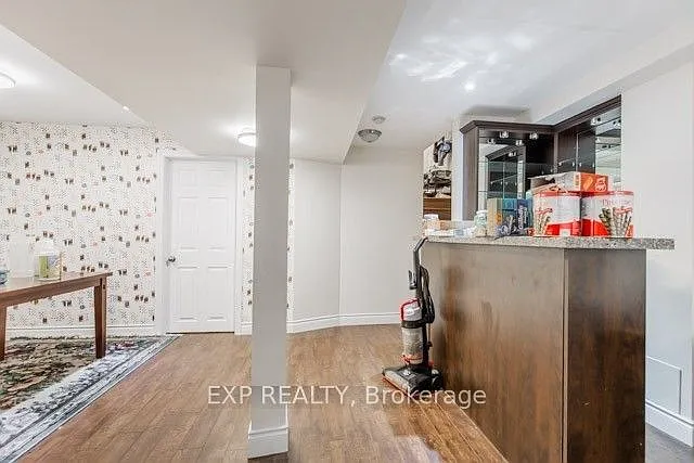 833 Scollard Ct #81 — Photo 18