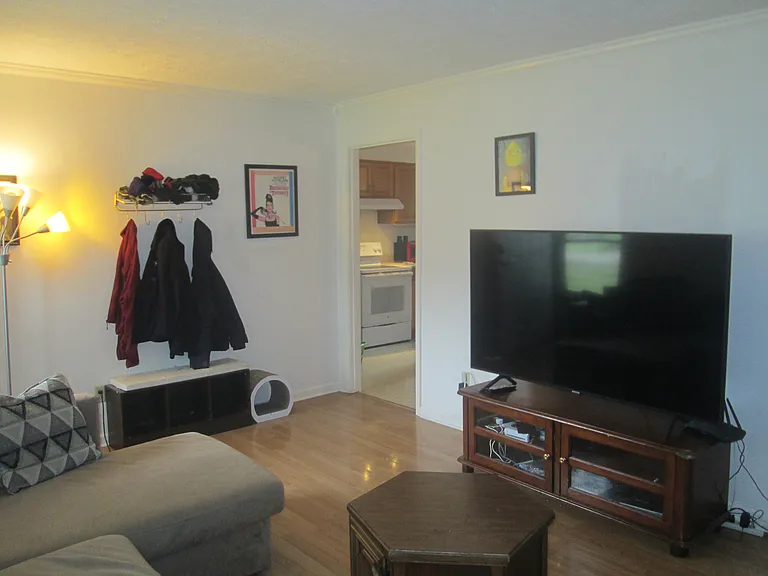 702 Rodeo Rd — Photo 4