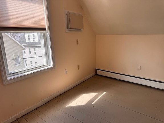 4th image of 14 Dane St APT 3