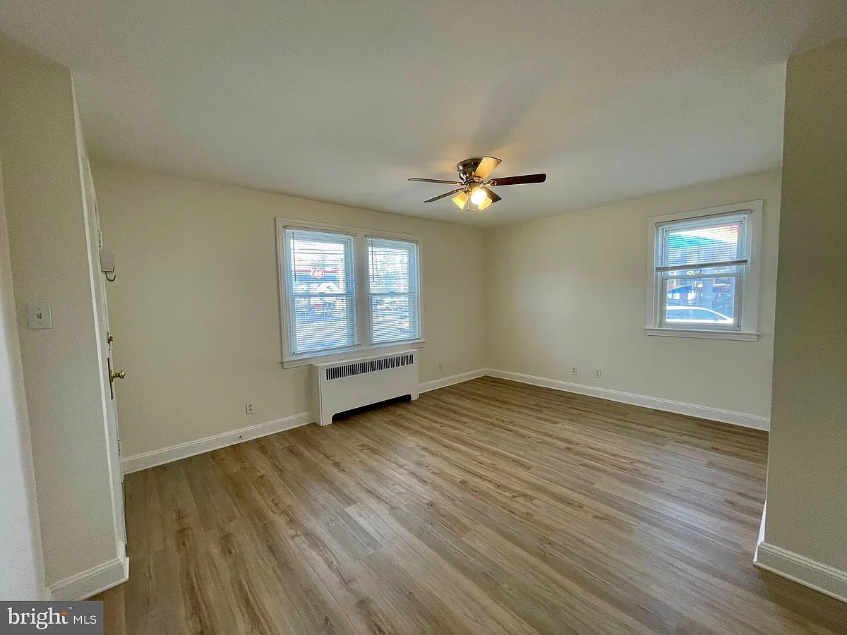 Building Photo - 416 E Providence Rd #B