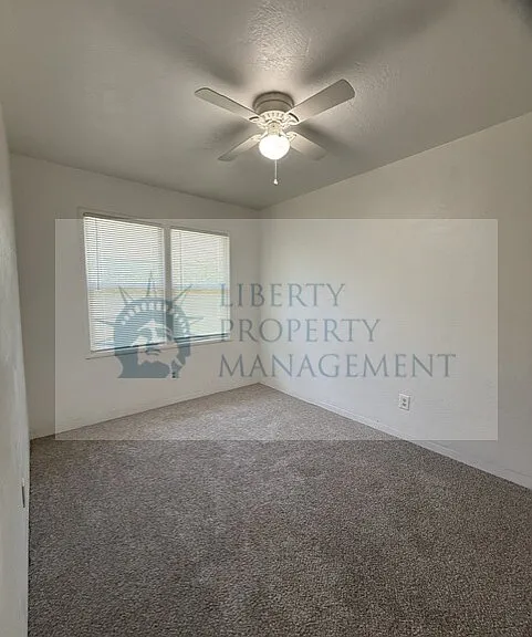1115 S Central Ave #B — Photo 10