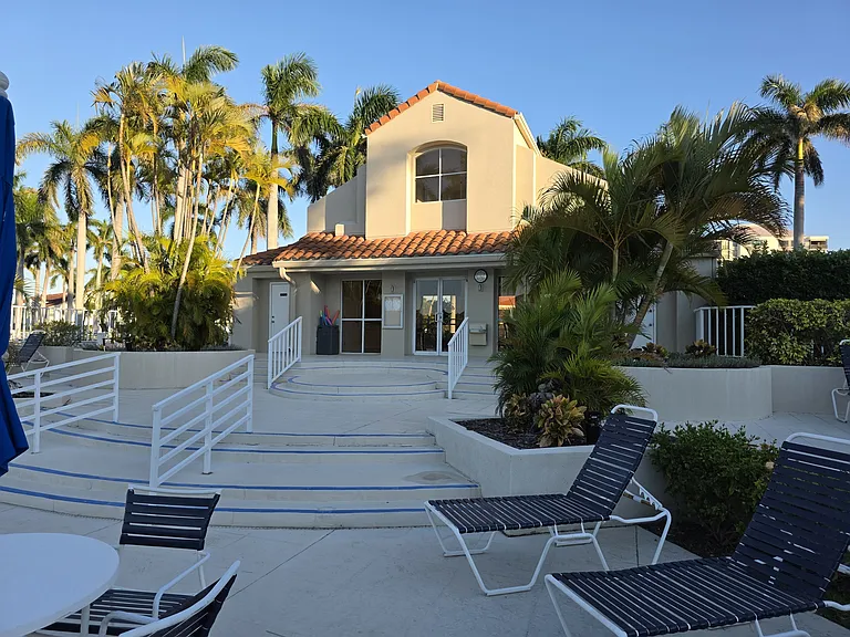 6100 Bahia Del Mar Cir #101 — Photo 42