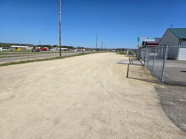 Ash Ct, Cannon Falls, MN 55009