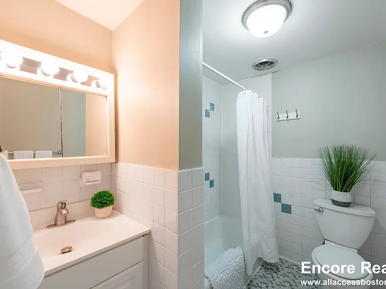 376 Harvard St #24 — Photo 6