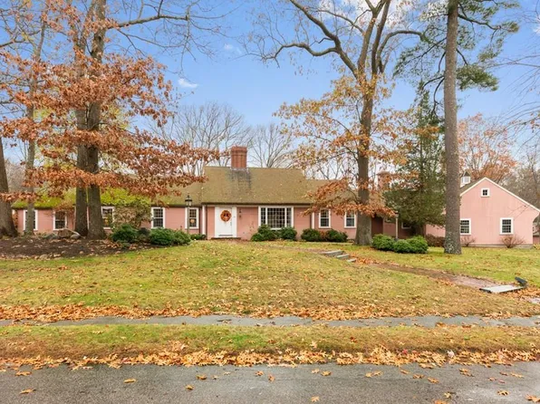 50 Brierbrook St, Milton, MA 02186