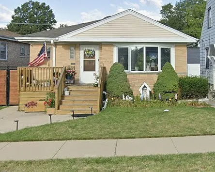 3240 N Oconto Ave #1 — Photo 1