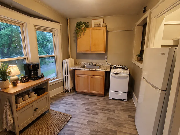 135-137 Garfield Ave - 4 Unit (Ace Property) — Photo 14