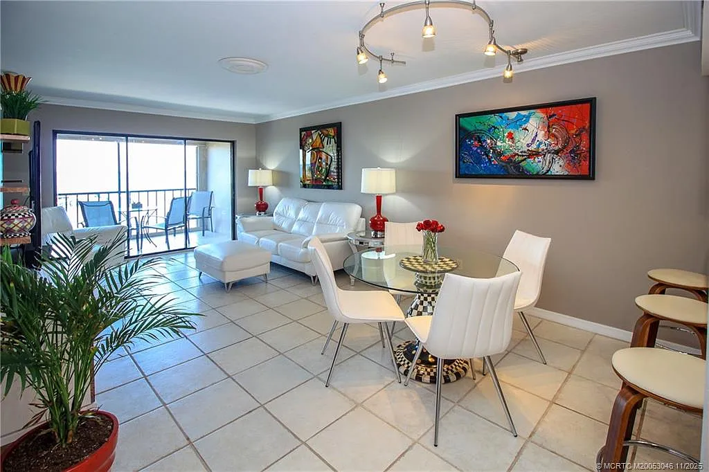 2 bed, 2.0 bath, 1032 sqft, $2,800 — Photo 3
