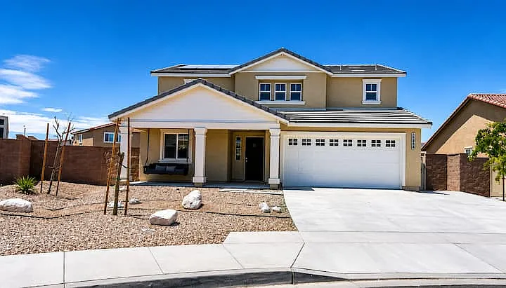4 bed, 2274 sqft, $5,000 — Photo 1