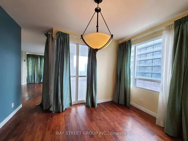 23 Hollywood Ave #Penthouse 206 — Photo 9