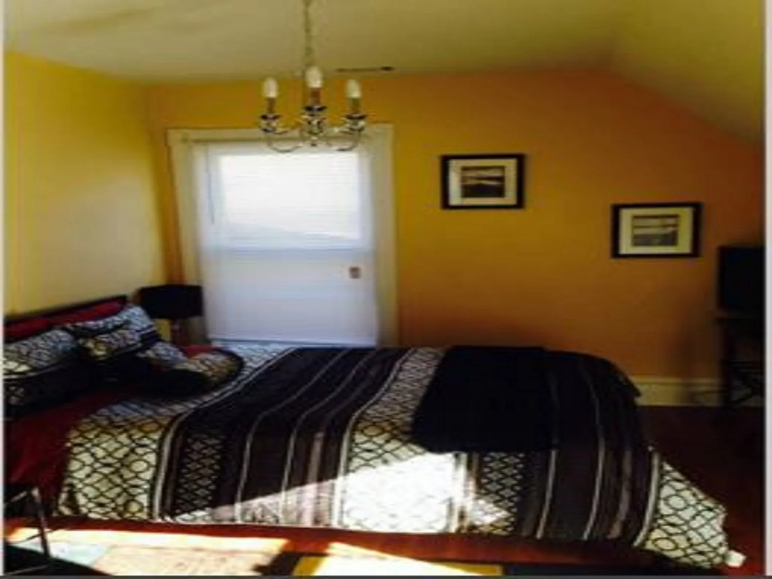 Studio, 400 sqft, $1,050 — Photo 1