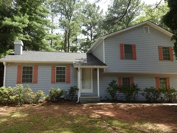63 Landmark Ln SW