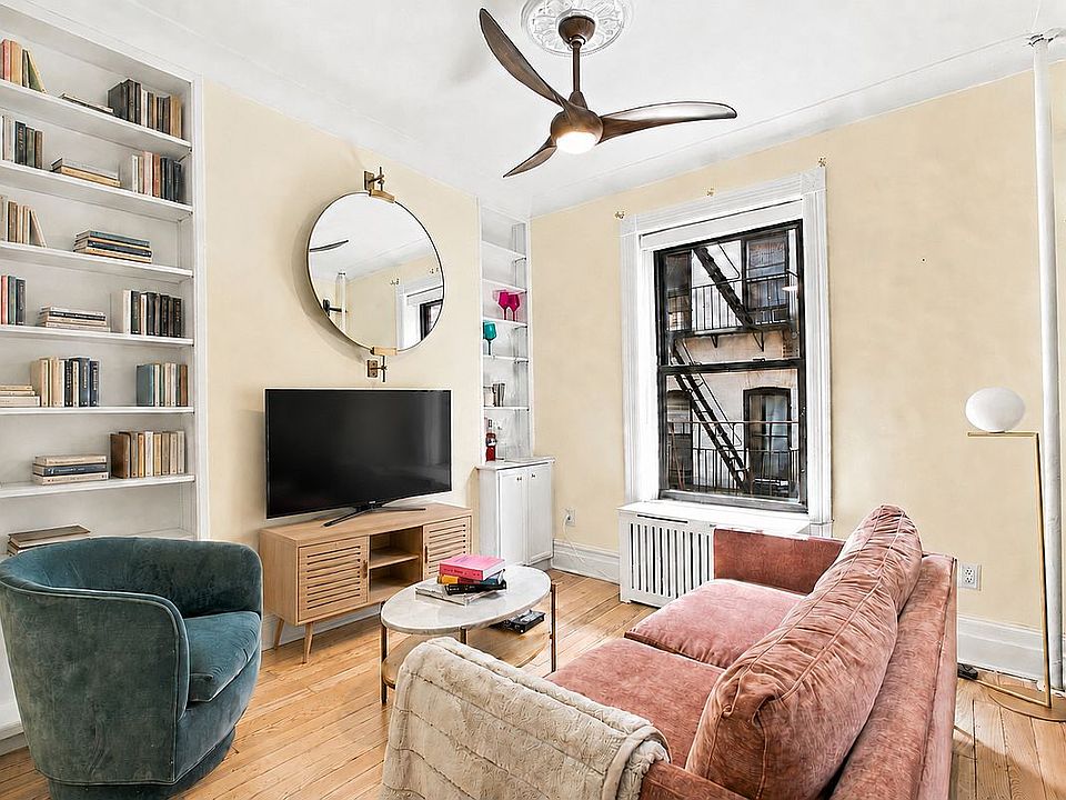 1st image of 82 Charles St APT 4R
