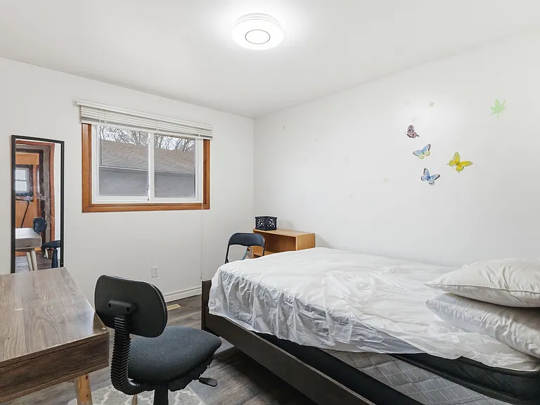 156 Paperbirch Cres — Photo 17