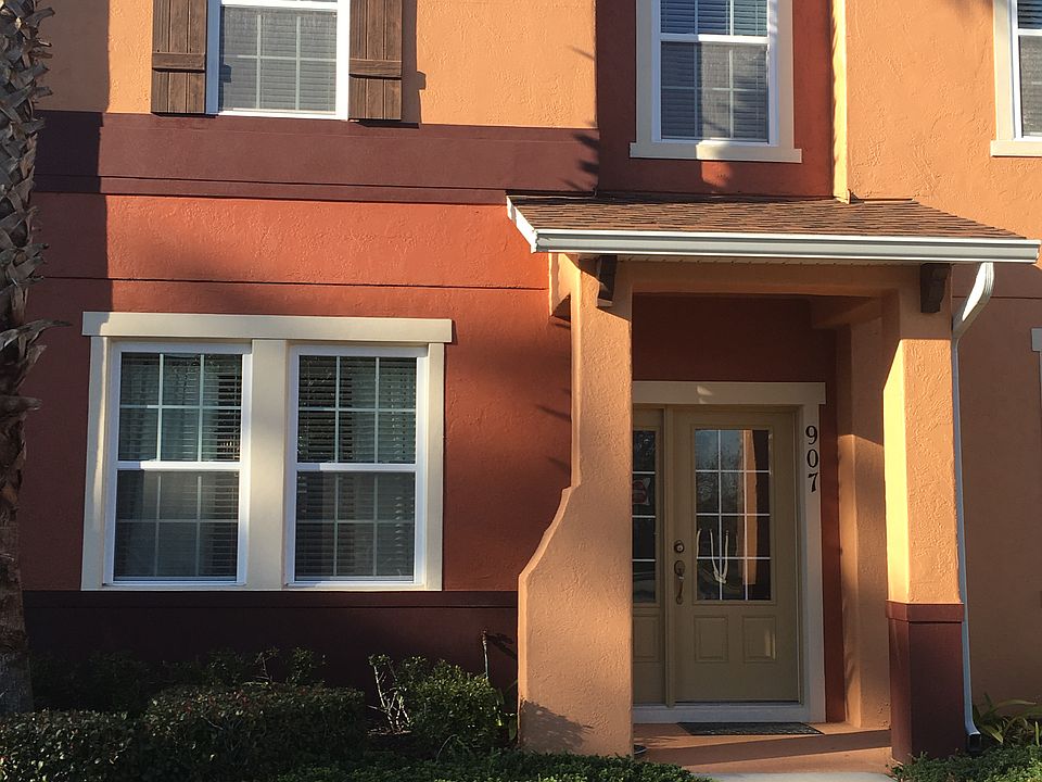Front Exterior of Townhouse