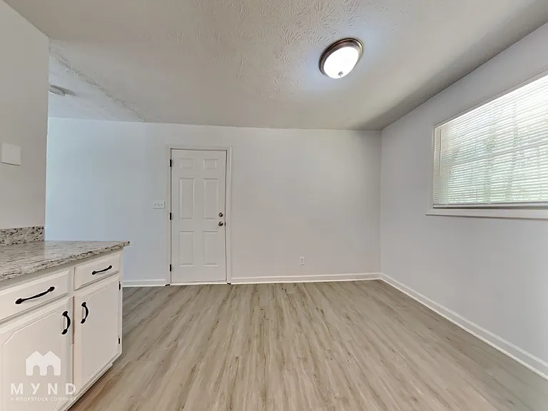 2245 Chestnut Log Loop — Photo 7