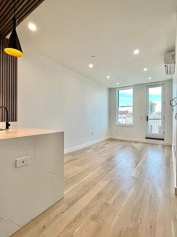 383 Bleecker Street — Photo 4