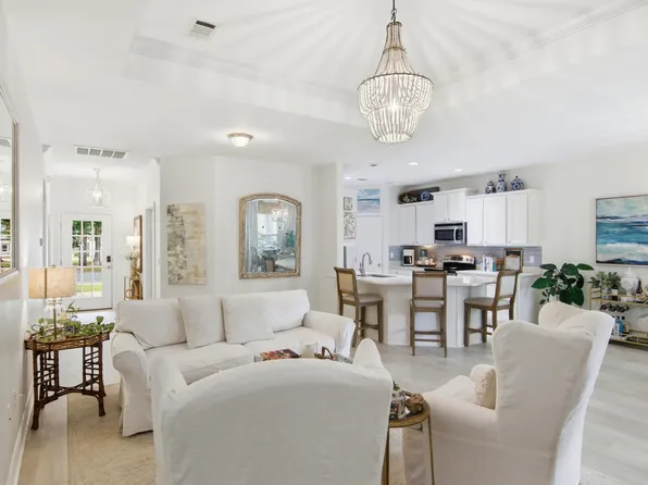 169 Marsh Lndg, Freeport, FL 32439