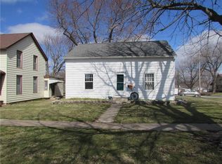 513 E Robinson St, Knoxville, IA 50138