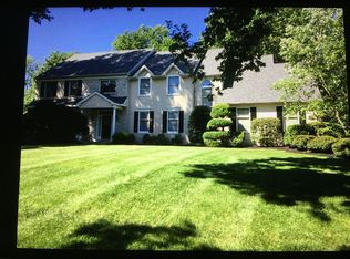 718 Meadowcreek Cir, Ambler, PA 19002