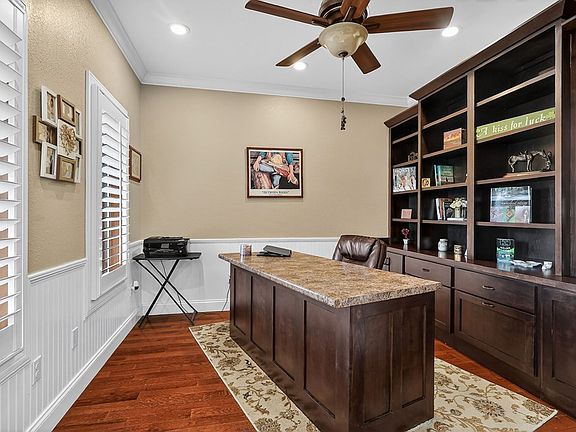 39th image of 933 John Henry Lewis Rd