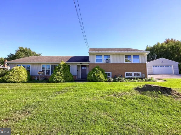 540 Westfield Dr, New Holland, PA 17557