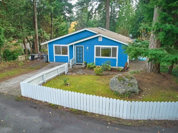7155 E Ramblewood Court, Port Orchard, WA 98366